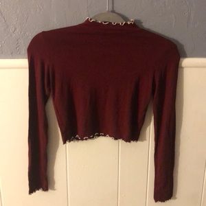 Lettuce hem crop top